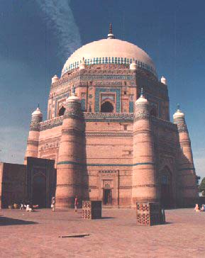 The
Mausoleum of
Shah Rukn-e-Alam